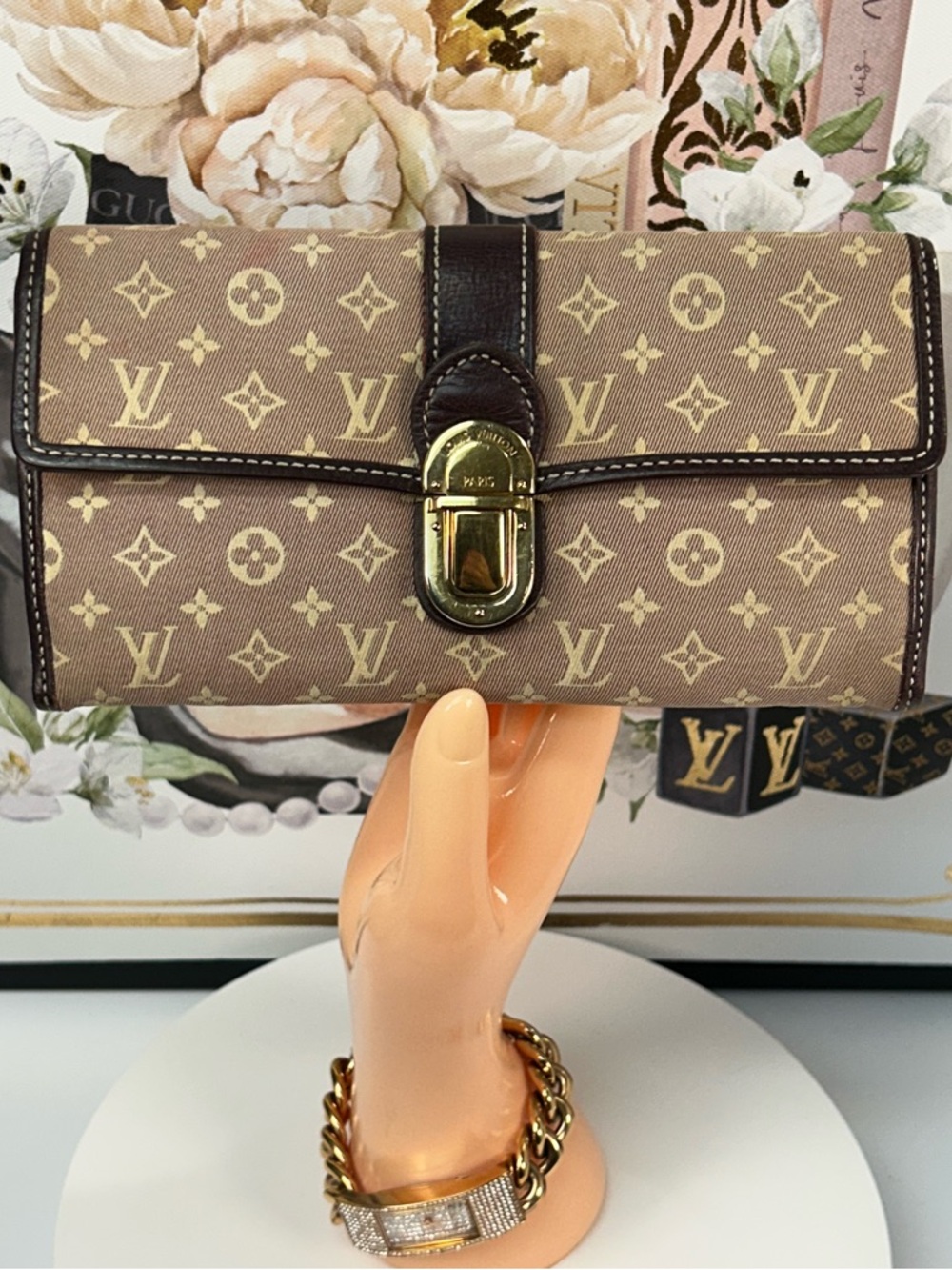 Louis Vuitton Monogram Idylle Portefeiulle Sarah Wallet 😍 - Picture 3 of 17
